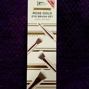 It cosmetics rose gold eye set